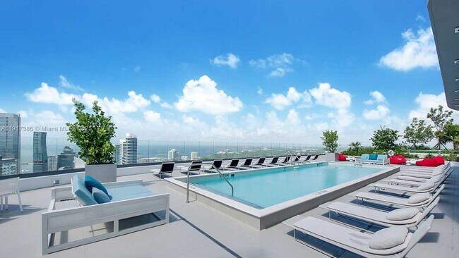 Foto del edificio - 55 SW 9th St