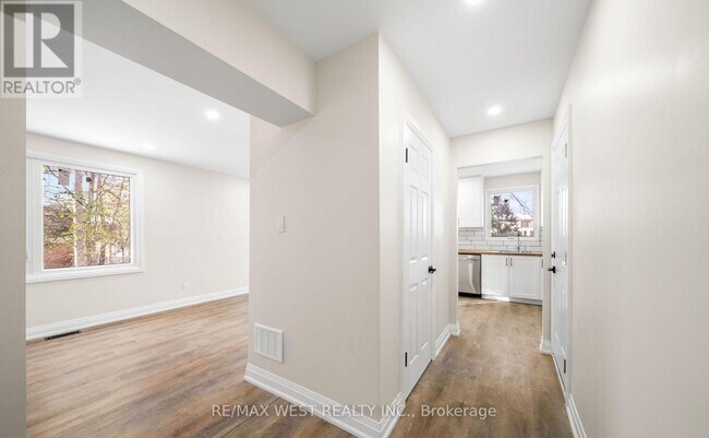 Photo du bâtiment - 36 Wilson Ct