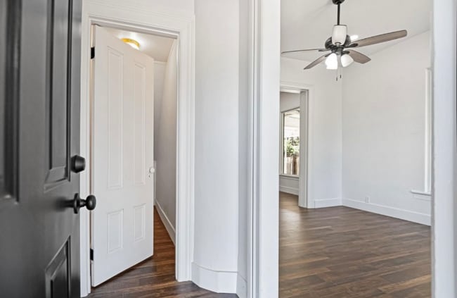 Building Photo - 325 W Bush St