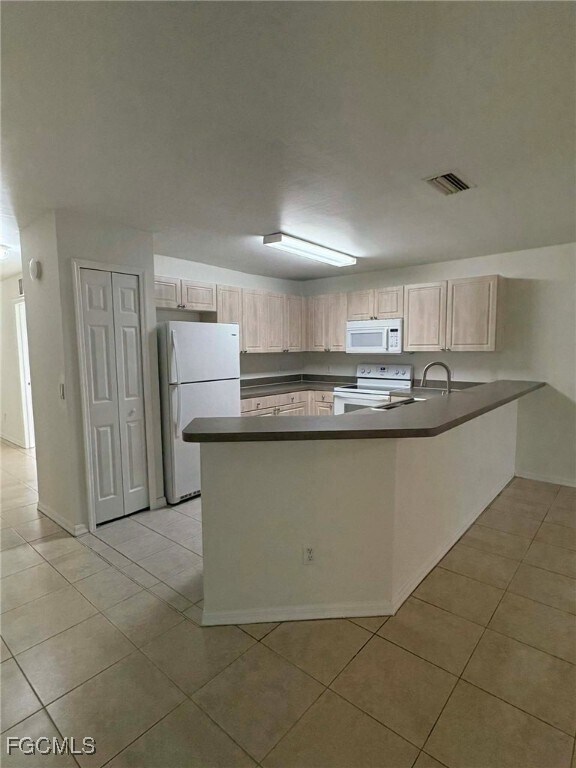 Foto del edificio - 1321 Diplomat Pkwy E