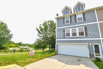 Building Photo - 3107 SW Arlan Ln