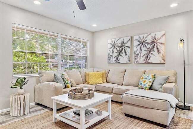 Foto del edificio - 4904 19th Ave W