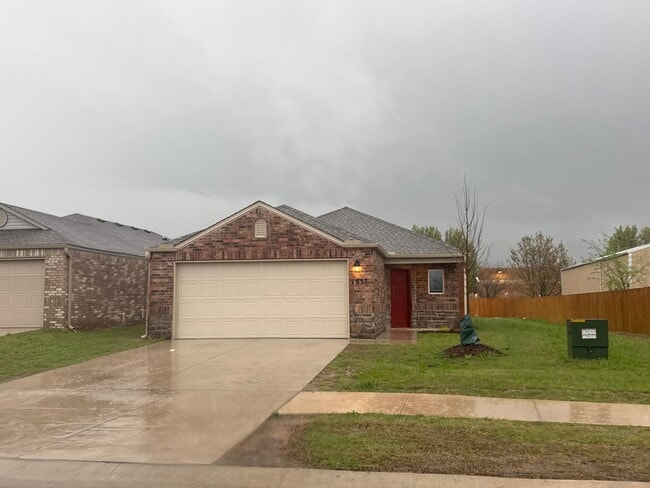 Photo - *Pre-leasing* NEWER Four Bedroom | Two Bath in Springdale! House
