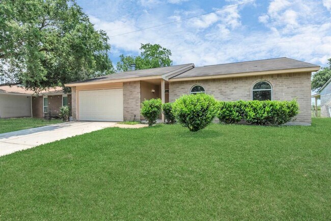 Building Photo - 14519 Edenglen Dr