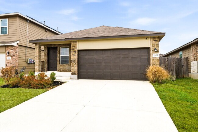 Foto del edificio - Charming 3-Bed 2 Bath Oasis with Amazing Amenities