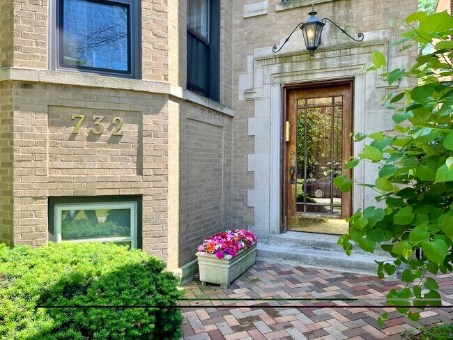 Foto del edificio - 732 Mulford St