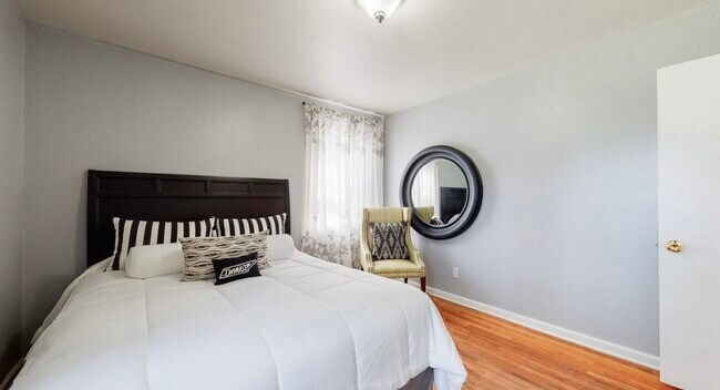 Foto del edificio - 3720 Norma Dr