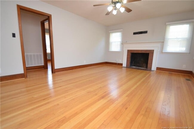 Building Photo - 312 Williams St