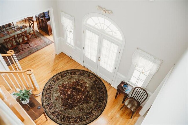 Foto del edificio - 605 Lake Medlock Dr