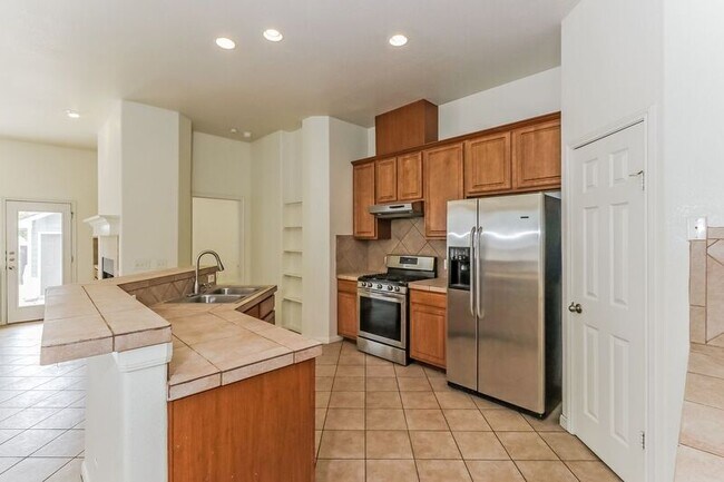 Foto del edificio - 709 W 35th St