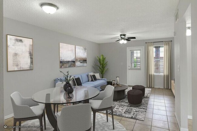 Foto del edificio - ***Cute 2 Bedroom Apartment in Eagle Lake! **2ND MONTH RENT FREE!