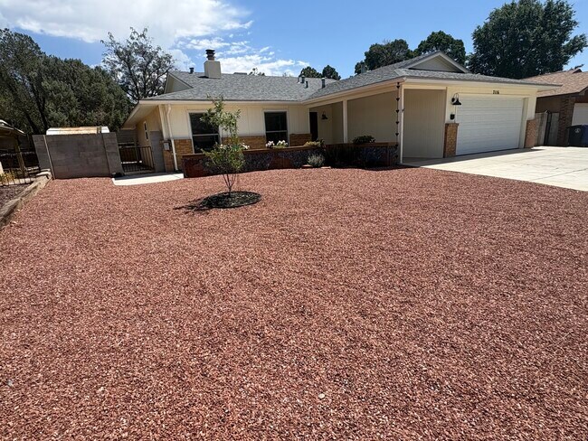 Foto del edificio - 7116 Ticonderoga Rd NE