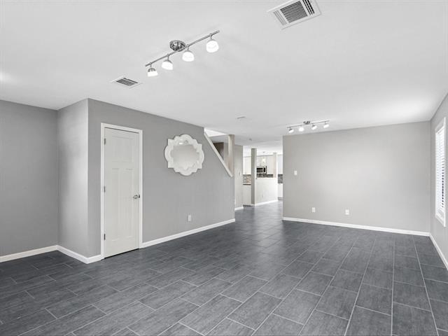 Building Photo - 5304 Los Altos Rd