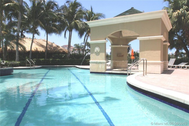 Building Photo - 19501 W Country Club Dr