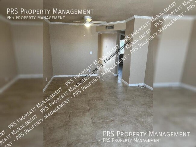 Foto del edificio - 5812 E Albany St