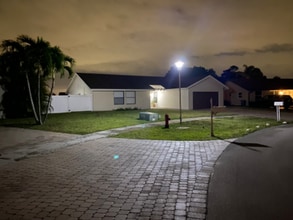 Building Photo - 19336 Carolina Cir