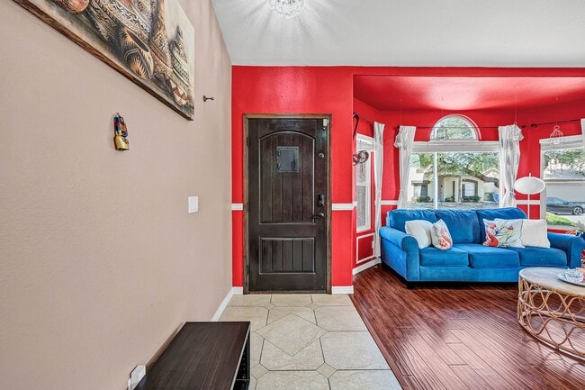 Building Photo - North Phoenix Living at Its Best: Spacious...