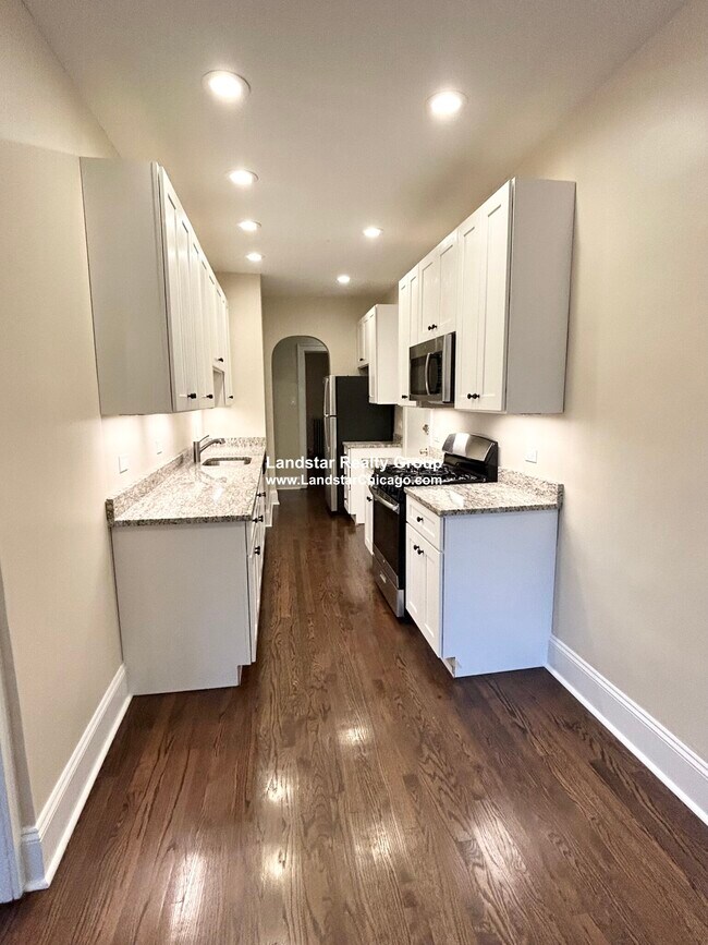 Foto del edificio - 1362 E 52nd St