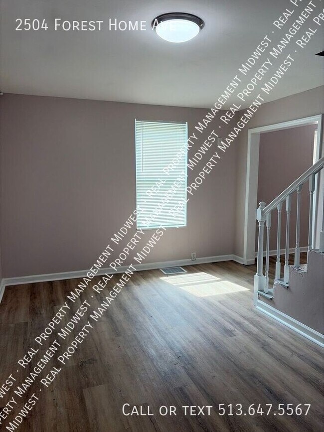 Foto del edificio - 2504 Forest Home Ave