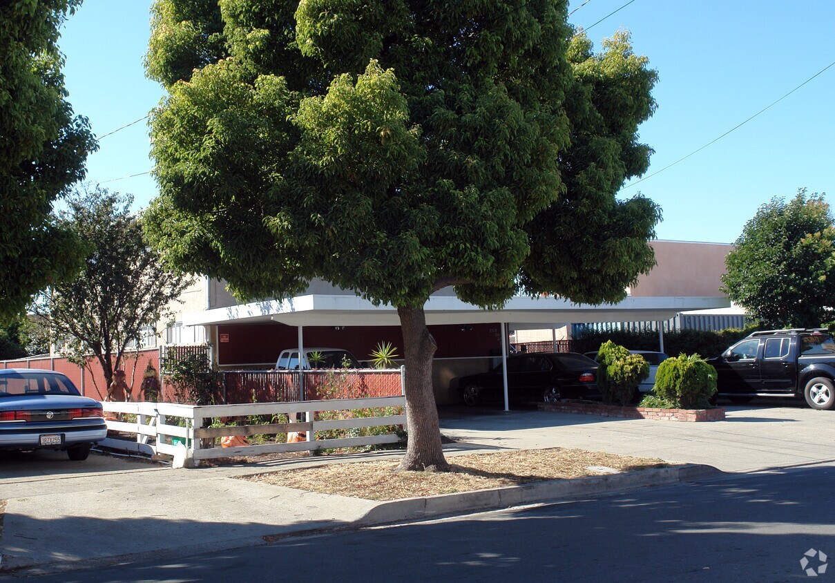 Foto del edificio - 2318 Lowell Ave