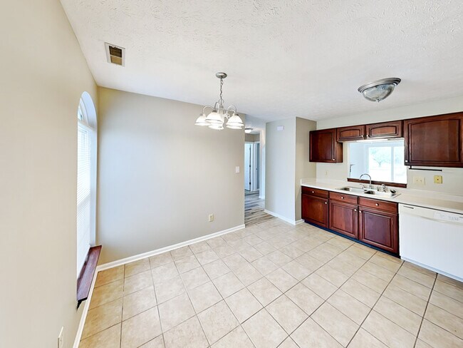 Building Photo - 1320 Mulberry Ct