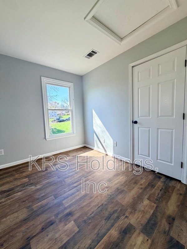 Building Photo - 177 Thicket Dr