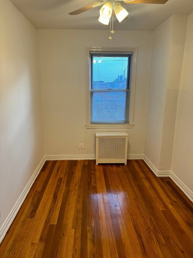 Building Photo - 47-13-47-21 21st Ave