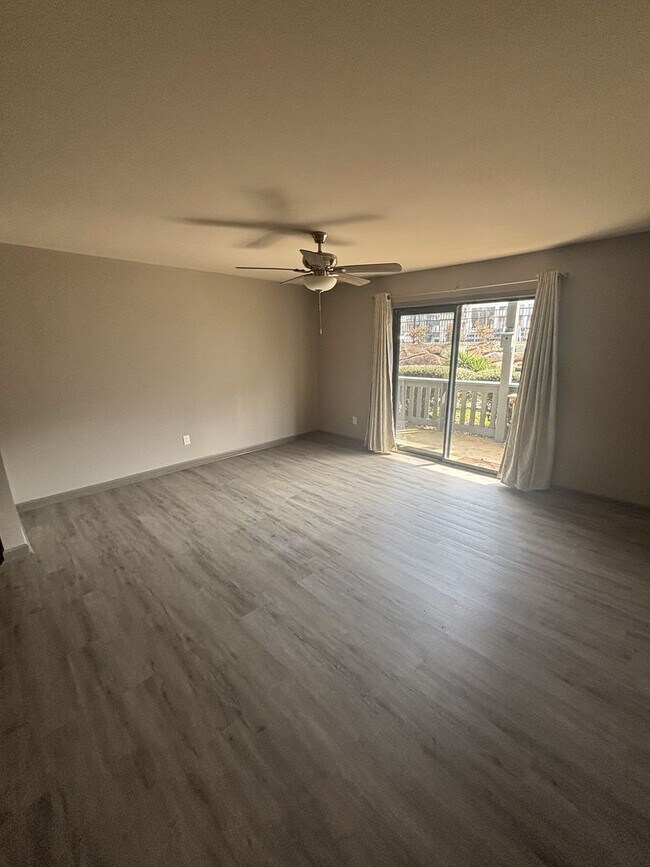 Foto del edificio - 2 Bed 2 Bath zoned for Homewood City schools