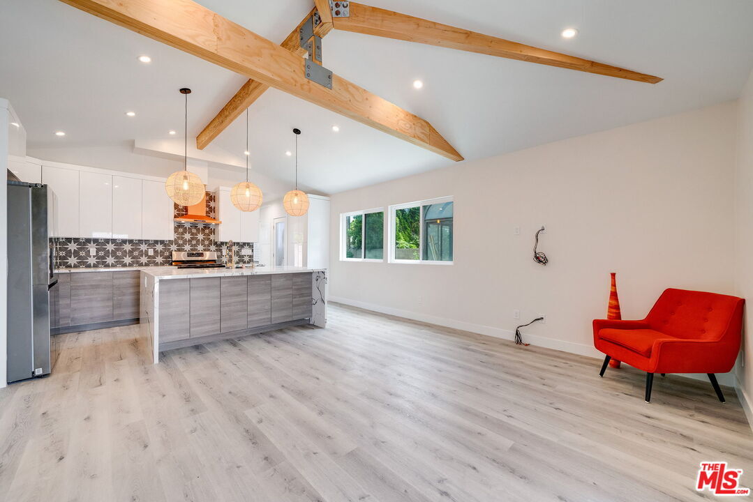 Foto principal - 9706 S 6th Ave