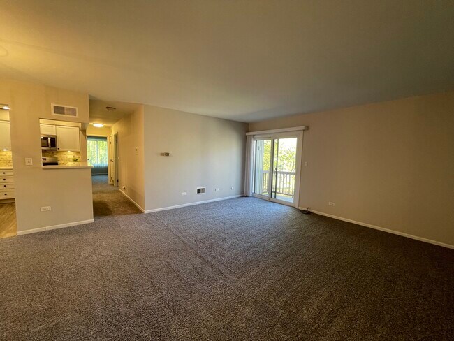 Living room with open kitchen - 7360 Fairview Ave