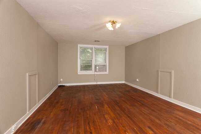 Foto del edificio - 219 S Millwood Ave