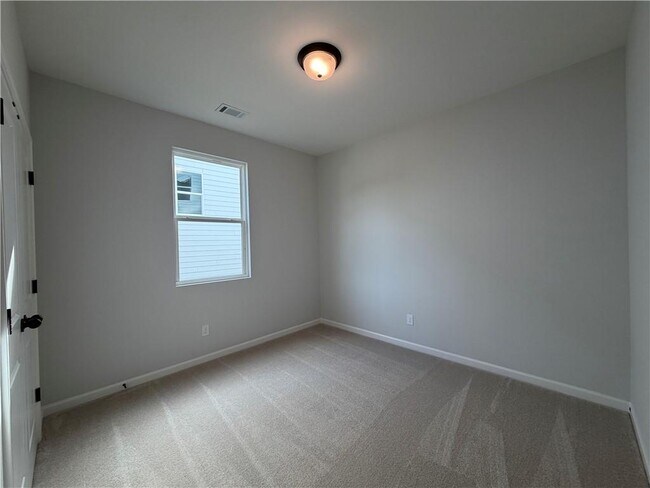 Building Photo - 139 Jacobs Hollow St