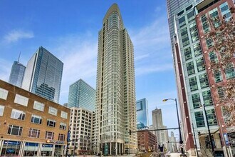 Building Photo - 345 N La Salle Dr