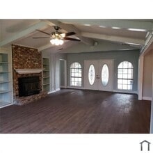 Building Photo - 103 Moonlight Dr