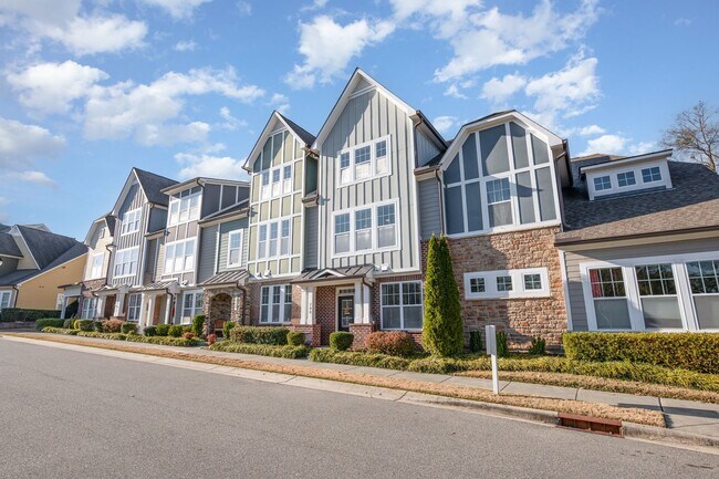 Foto del edificio - Impressive Townhome in Popular Five Points - Inside the Beltline Location