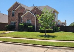 Building Photo - 6117 Dark Forest Dr