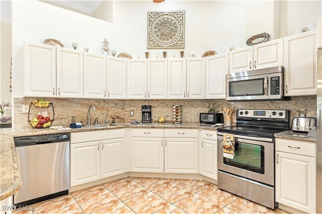 Foto del edificio - 1329 SW 8th Pl
