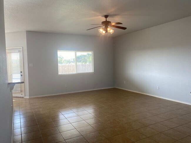 Building Photo - 3 BEDROOM, BELTON ISD