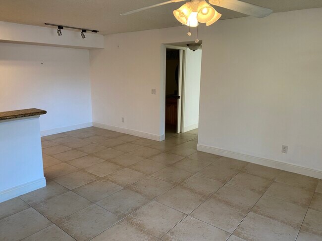 Building Photo - 2094 Arbour Walk Cir
