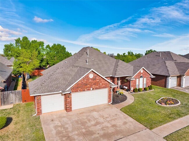 Foto del edificio - 17105 Gladstone Ln