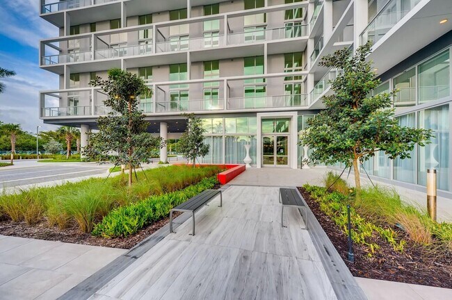Foto del edificio - 2000 Metropica Wy