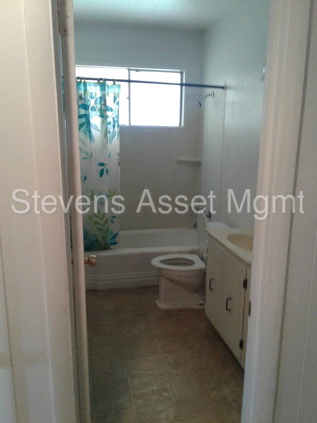 Building Photo - ***WEST GATE TERRACE SUBDIVISION*****
