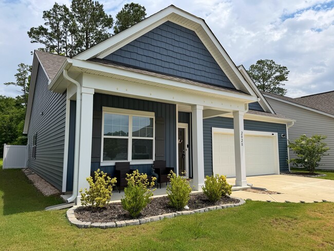 Building Photo - 2028 Bogue Ln