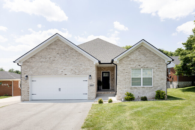 Building Photo - 2927 Smallhouse Rd