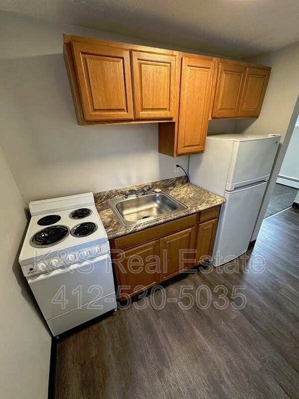 Foto del edificio - 445-445 Library St