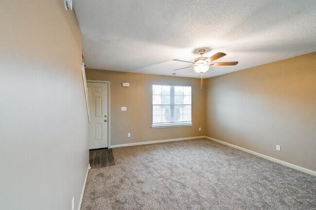 Building Photo - 8873 N Cortona Cir