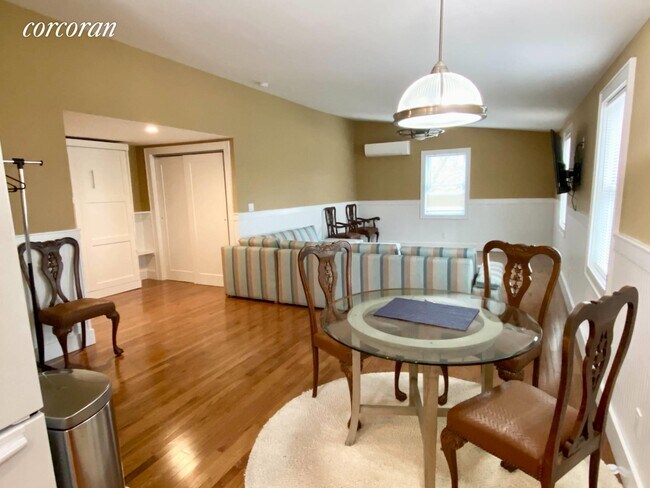 Foto del edificio - 140 Jessup Ave