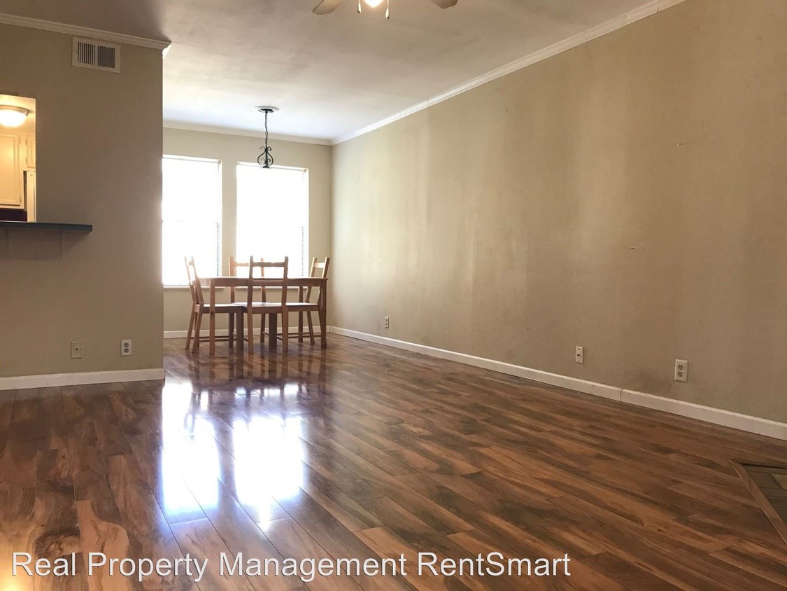 Primary Photo - 2206 Nueces St
