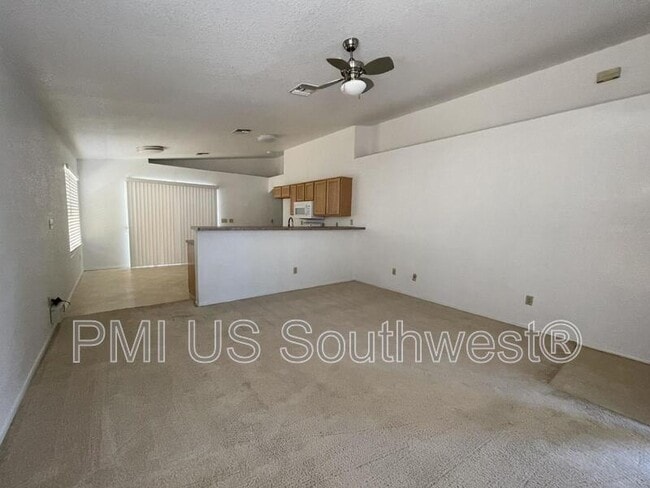 Foto del edificio - 2366 Parkside Dr