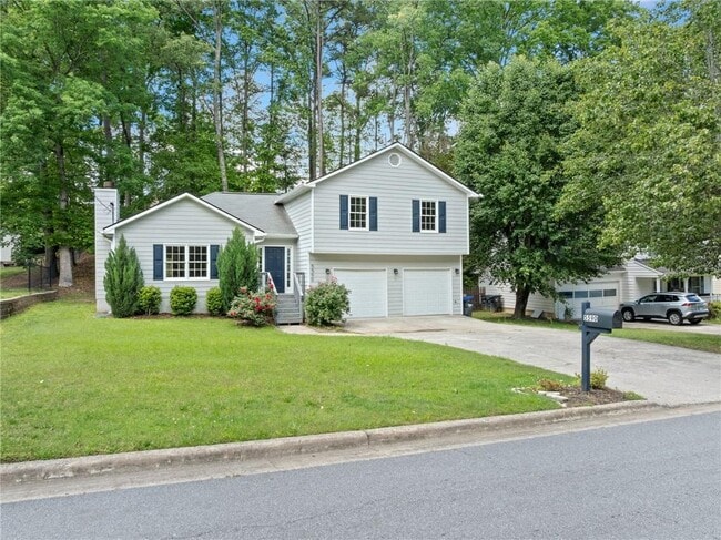 Foto del edificio - 5590 Princeton Oaks Dr